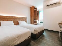 Golden Royal Hotel (D8), Retail #576493391